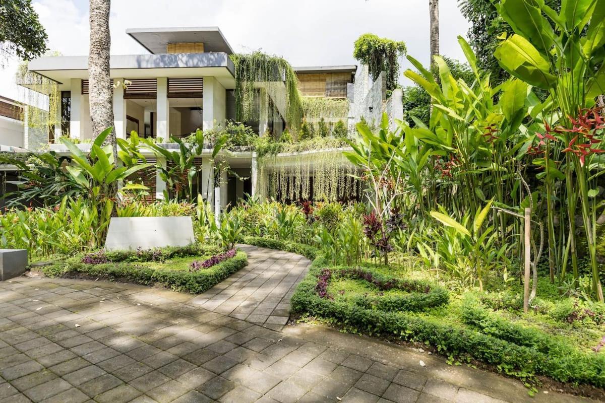 Rama Gaia Villa Ubud Exterior photo