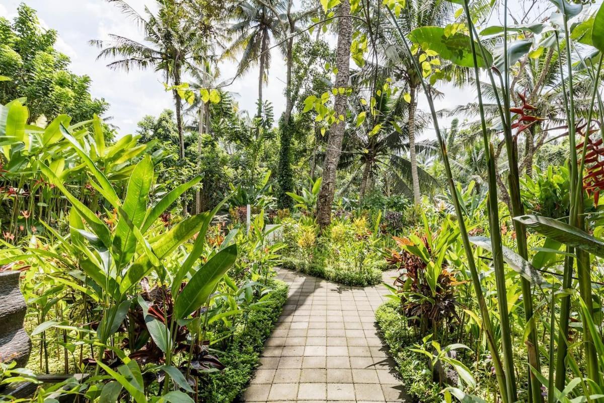 Rama Gaia Villa Ubud Exterior photo